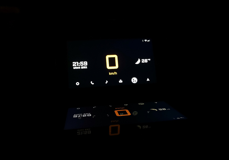 百路达HUD:听歌追剧看小猪佩奇?这才是车载导航的正确打开方式