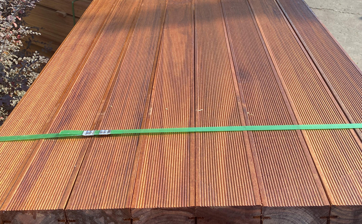 菠萝格防腐木施工价格,防腐木菠萝格究竟是什么木材