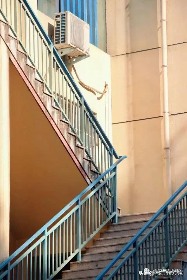 日落大道浪漫出逃歌词,在日落大道浪漫出逃下一句