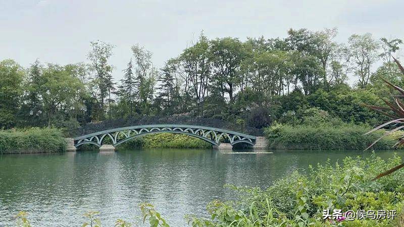 1000万可以买到什么豪车,1000万可以买到怎样的别墅