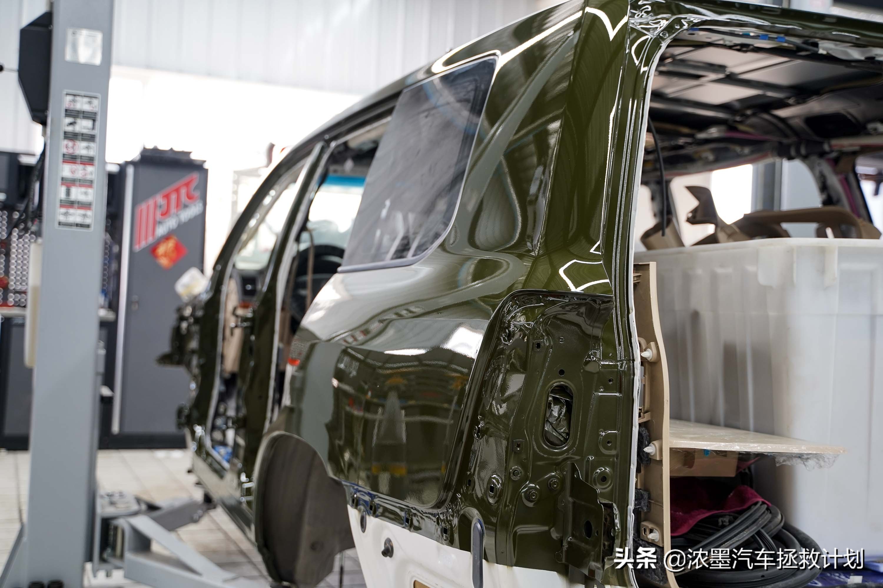 丰田霸道酷路泽带你翻山越岭,丰田兰德酷路泽低速4驱越野模式