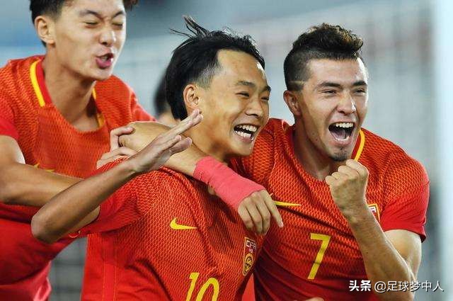 一个流浪中甲,一个被申花外租,曾经的国青双子星令人唏嘘