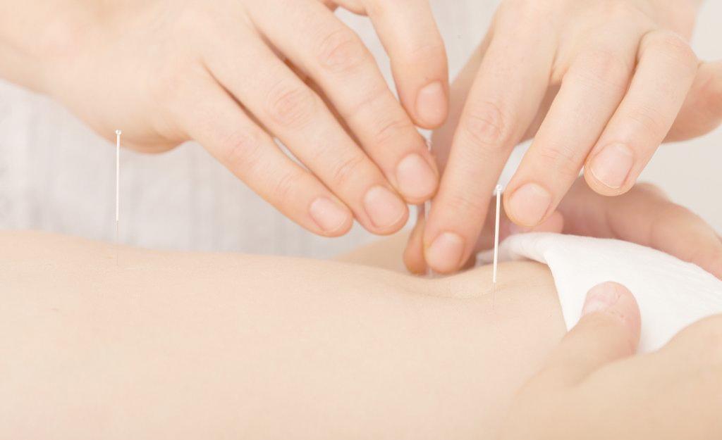 头发特别油是湿气重了,头发出油是湿气重最简单的方法