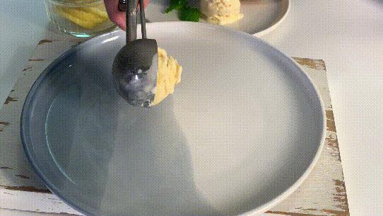 网红甜品入口即化椰蓉小方,入口即化的甜品烤的