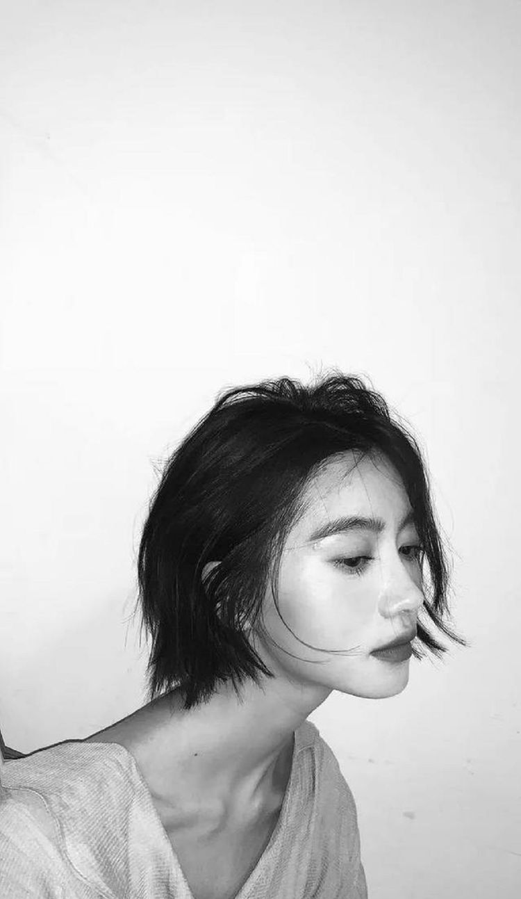 适合圆脸的女生短发发型大全,适合圆脸女生的十款短发发型