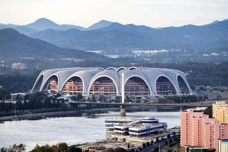 解析梅西和马拉多纳夺冠历程,从项目管理角度分析小说