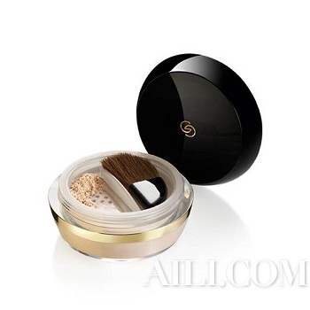 林允补妆,林允用散粉