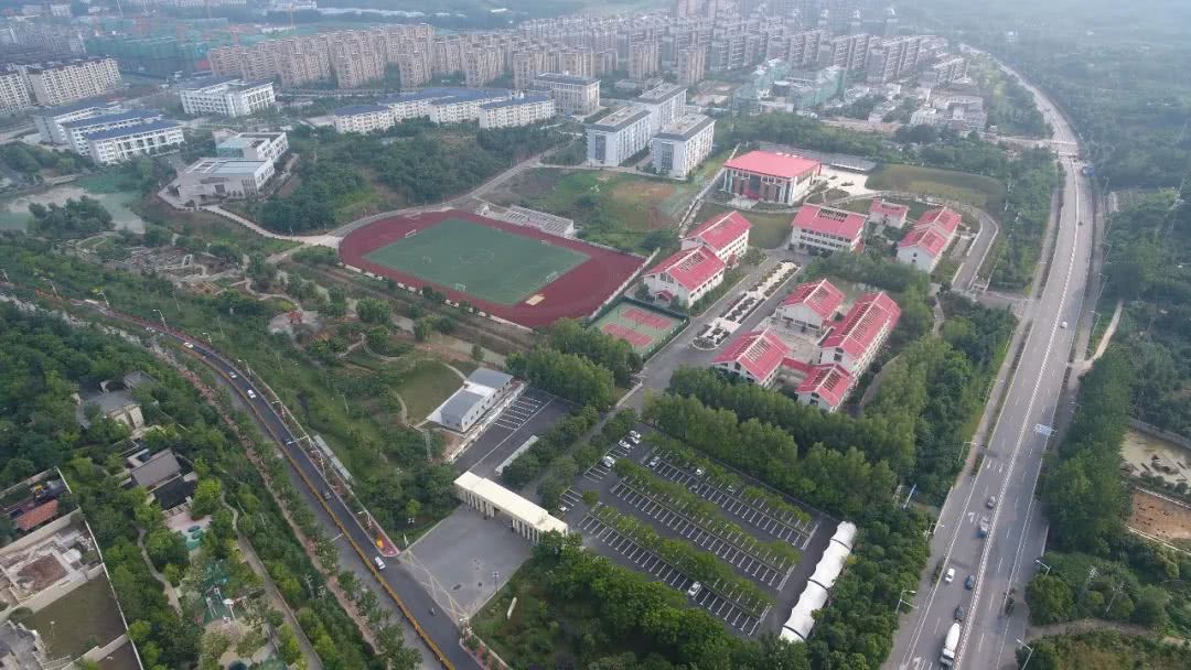 *京大南**专（高职）校园哪家大？