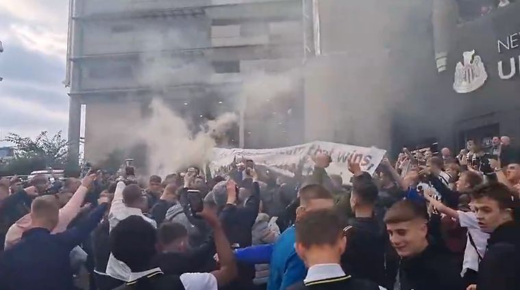 鑻辫秴鏂版檵鍦熻豹绾藉崱鏂皵,鑻辫秴璞棬绾藉崱鏂皵