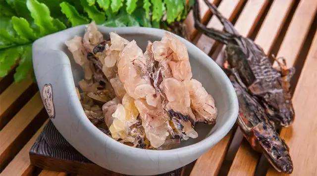 女人经常吃雪蛤膏有何好处,女性长期吃雪蛤海鲜的好处