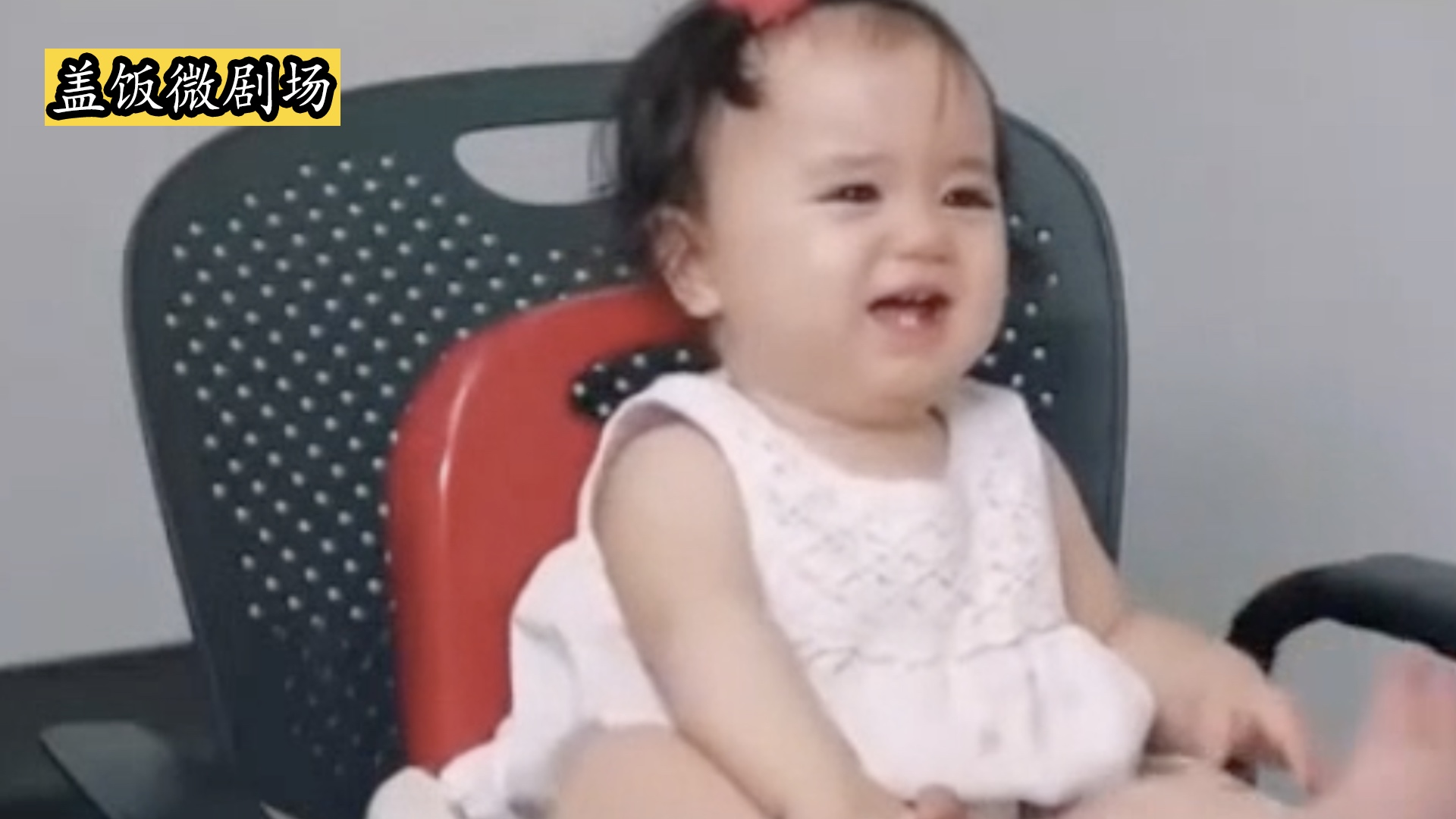 孩子哭父母不管的视频,孩子哭家长不管犯法吗