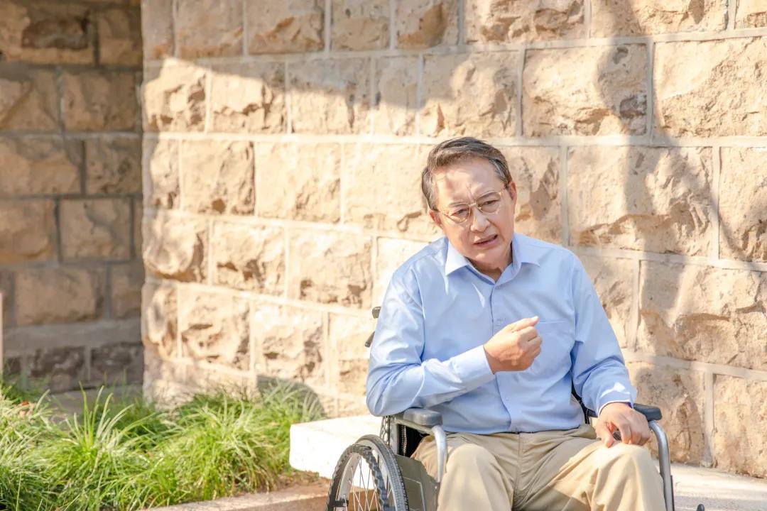 牙疼不是病疼起来真要命,牙疼不是病疼起来真要命的下一句