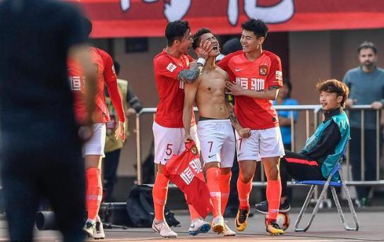 恒大番禺足球场最新进度,广州番禺钟村恒大足球场