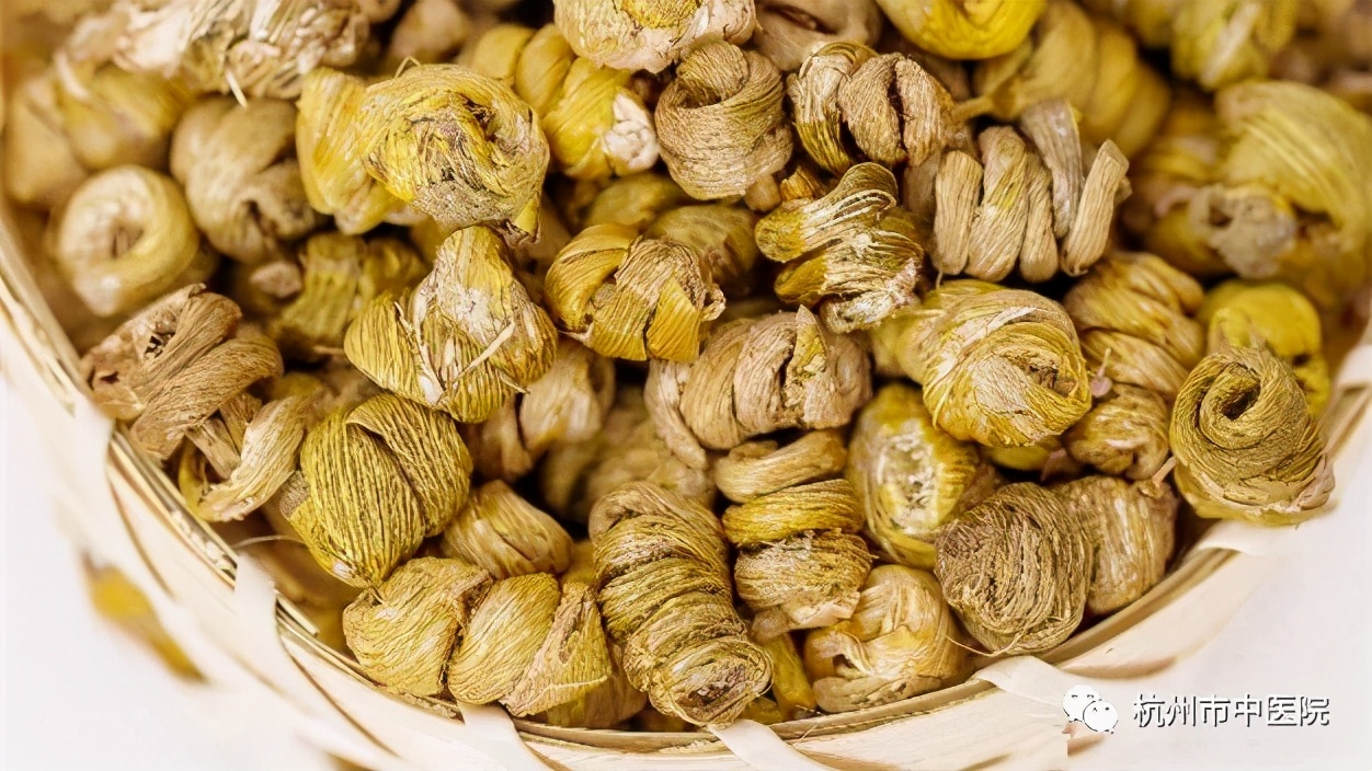 「周末食疗」快点开,了解这颗“千年仙草”—石斛到底该怎么挑?怎么吃?