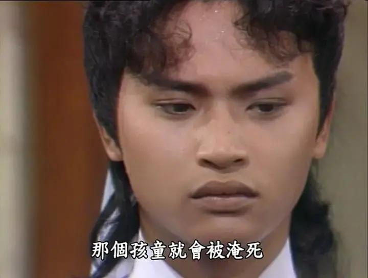 武功、变身、诅咒、外星人，童年看得津津有味的《小侠龙旋风》