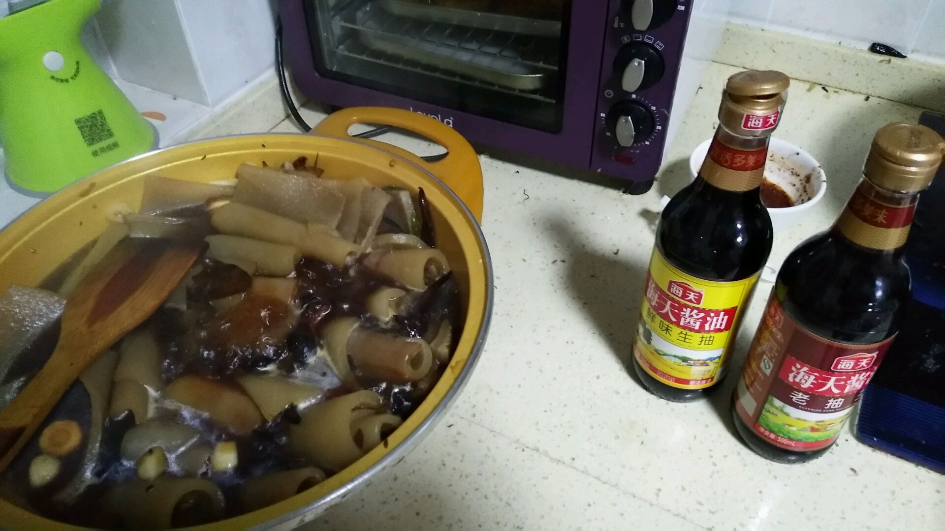 家常卤猪皮的做法,家庭版卤猪皮的做法