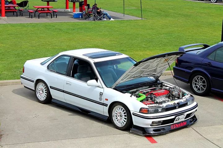 要看雅阁的改装案例还是看“别人家”的吧,国内实在不多