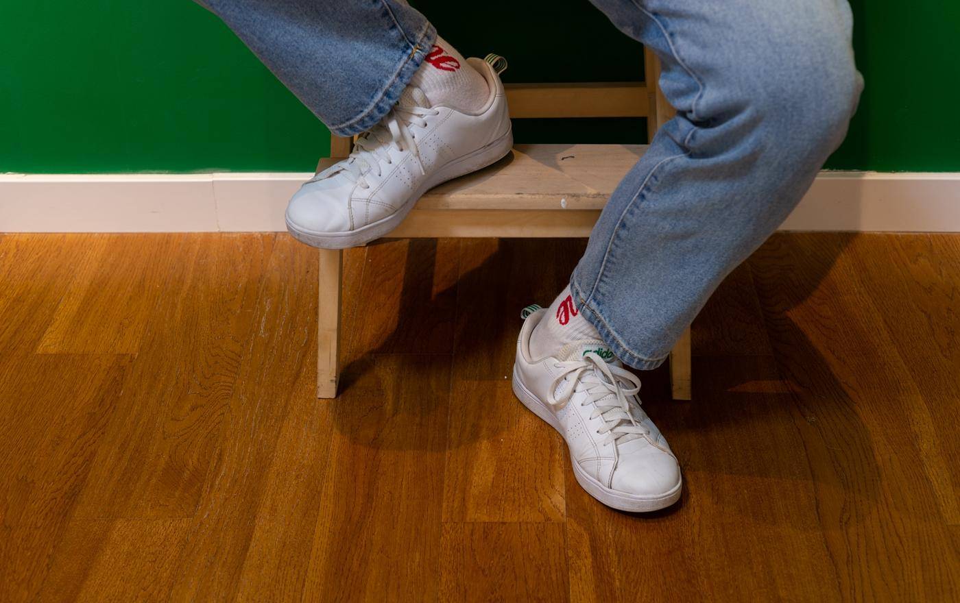 阿迪和彪马小白鞋,阿迪与耐克同类鞋科普