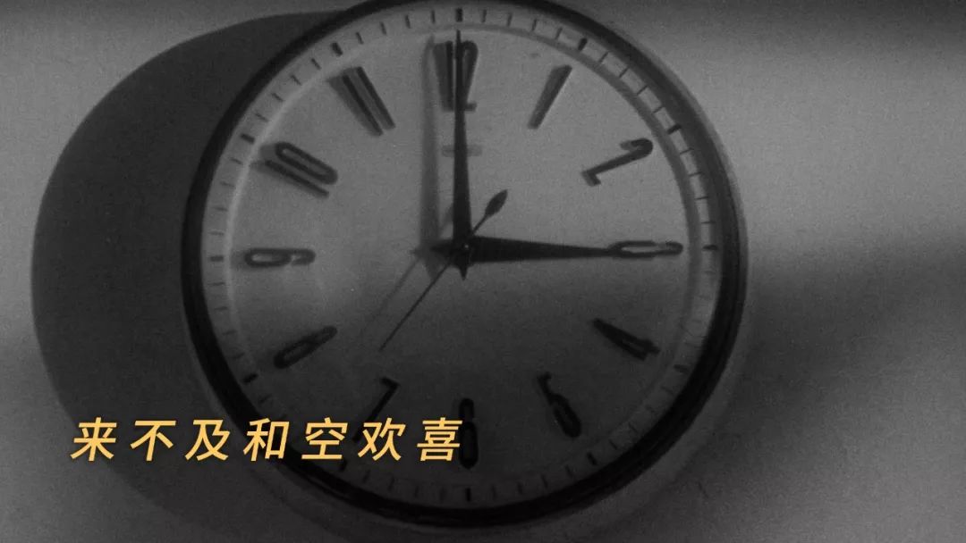 情趣内衣正在派送，我们正在分手