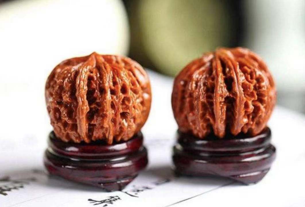 这6种文玩太古怪,这六种文玩一盘就包浆太省事儿了