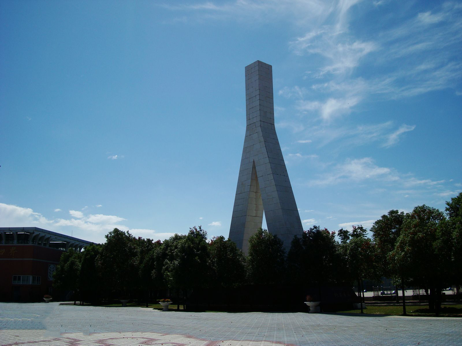南阳一中是不是南阳最好的高中,河南南阳一中学升学率