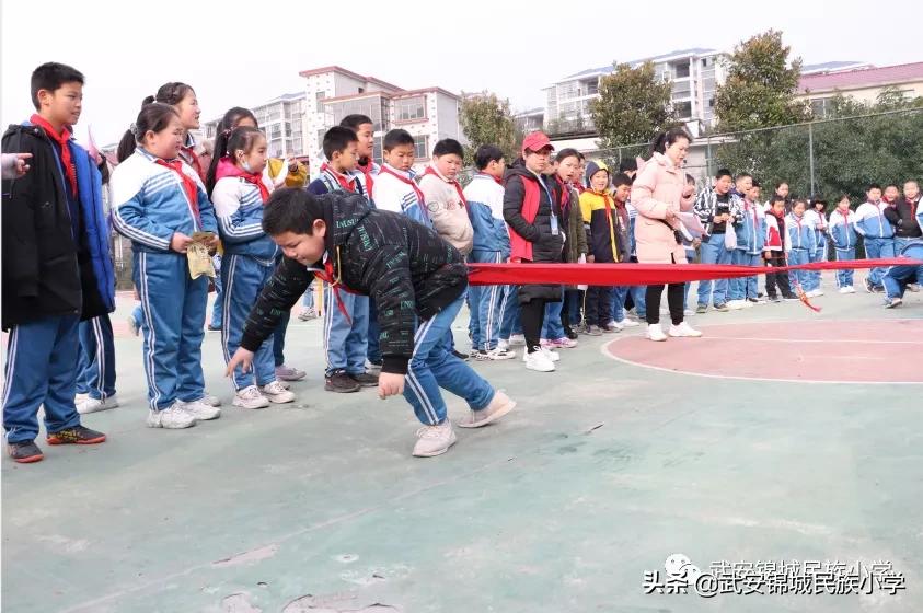 浼犳壙浣撹偛绮剧浜夊仛鏃朵唬鏂颁汉,浼犳壙濂ヨ繍绮剧浜夊仛鏃朵唬鏂颁汉