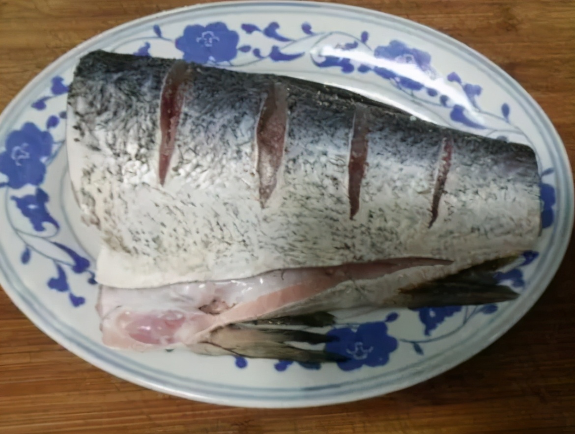 炖鱼放什么料去腥味,白开水炖鱼怎么去腥