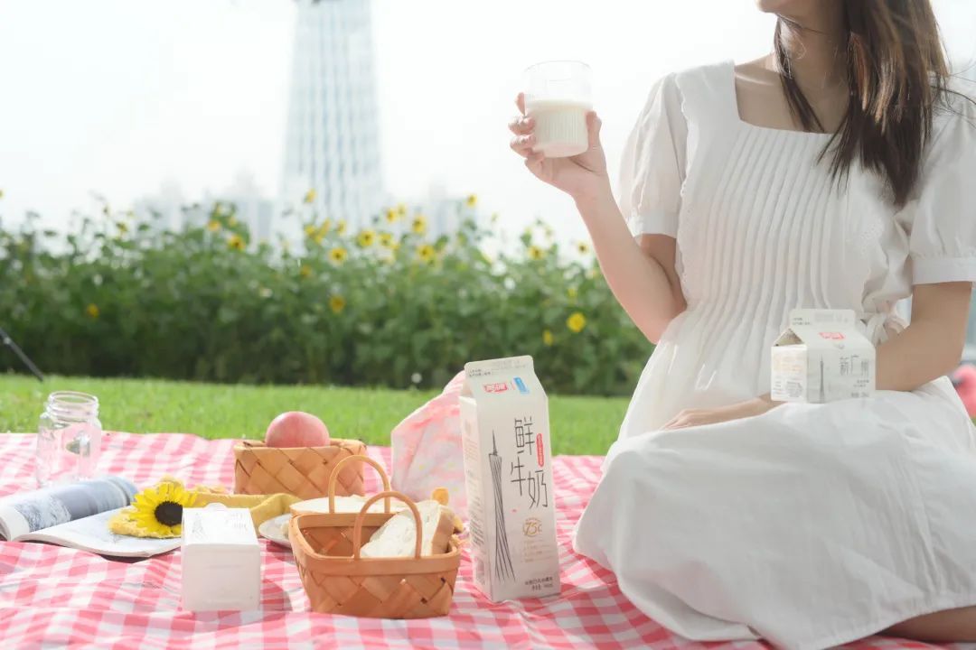 今时今日，连燕塘牛奶也有「小蛮腰」了？