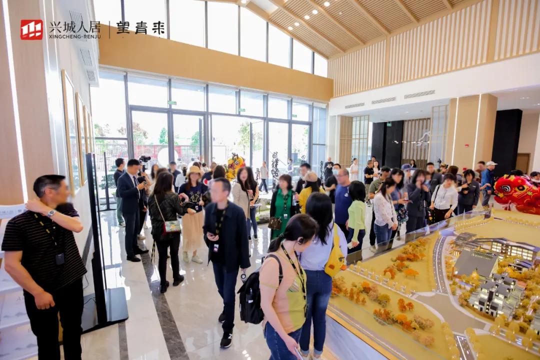 草堂先生小说,草堂先生杜甫简历