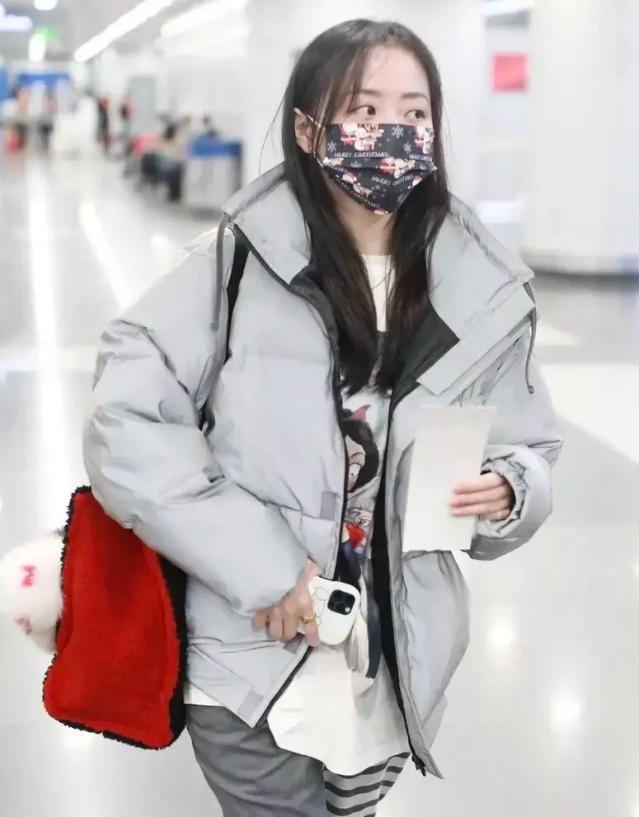 36岁张靓颖素颜照,张靓颖穿黄色外套是哪场演唱会