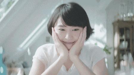 爱出油还起皮用什么粉底液,爱出油的皮肤怎么办