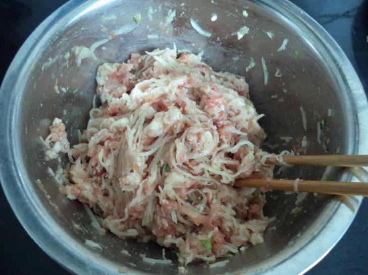 萝卜调馅子煮到什么程度,调萝卜饺子馅要焯水吗