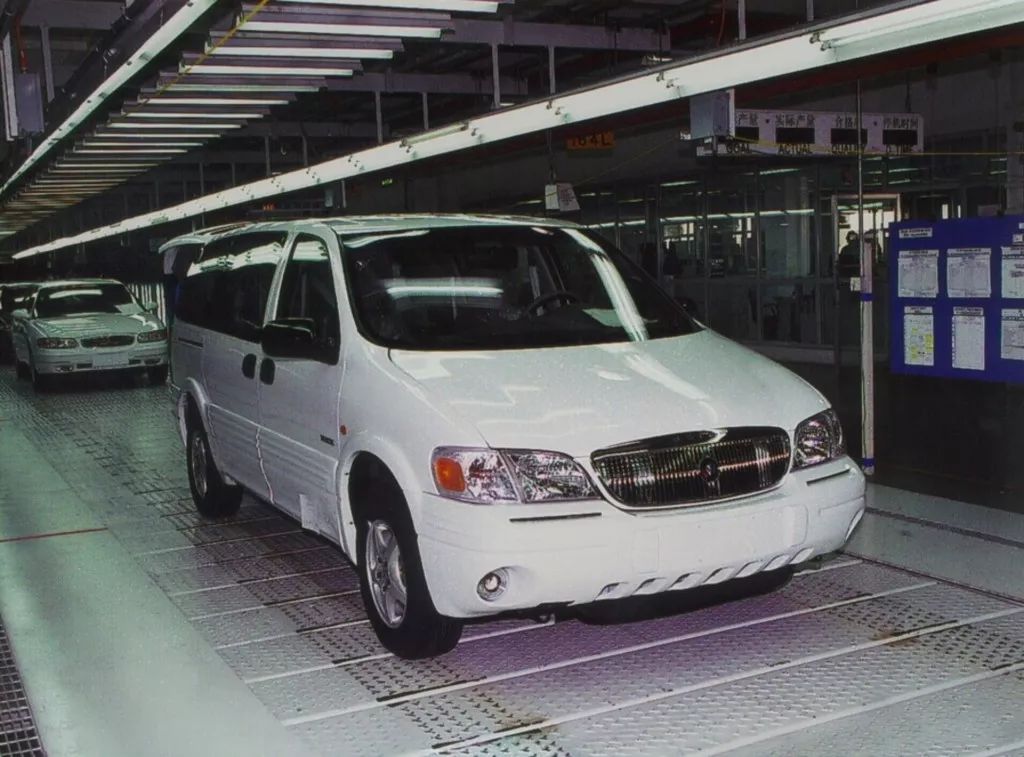 mpv一方霸主别克gl8,2022款别克6座mpvgl8上市