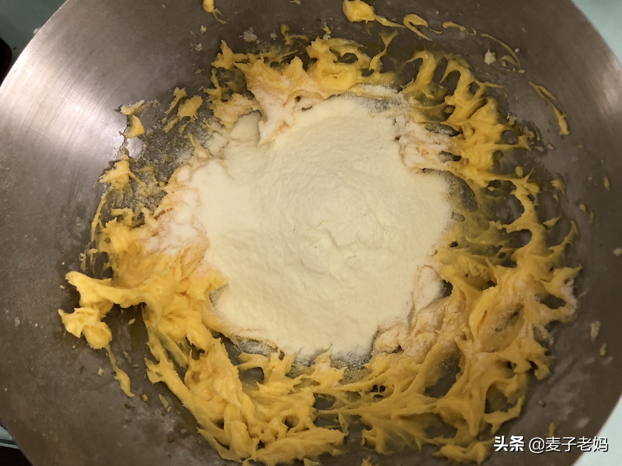 吃剩小米粥能做饼吗,剩的小米粥做发糕