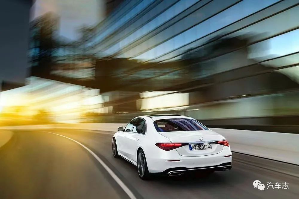 奔驰s级w223是不是最新款的,w223奔驰s级推出时技惊四座