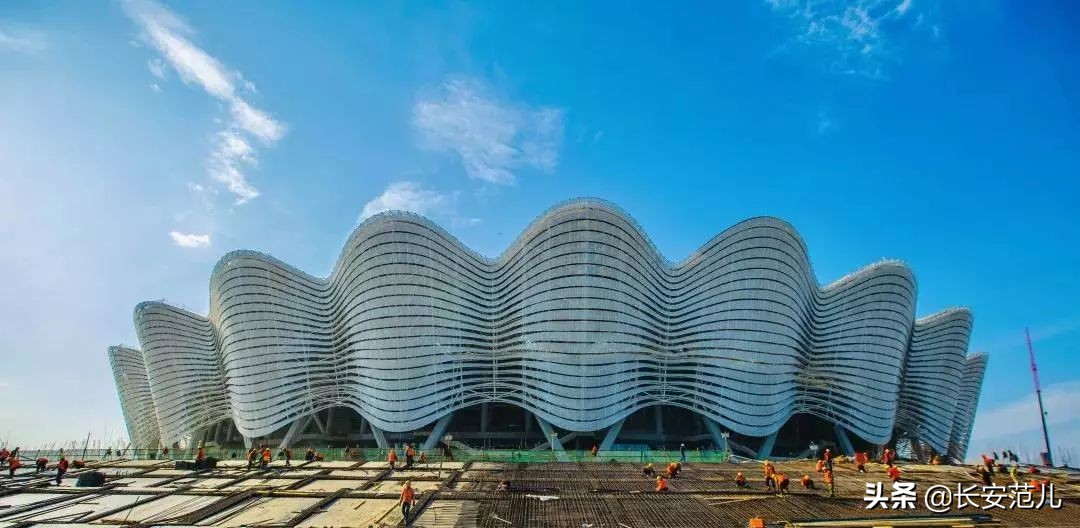 西安最“钢”地标！782天，西安奥体中心主体育场“石榴花”落成