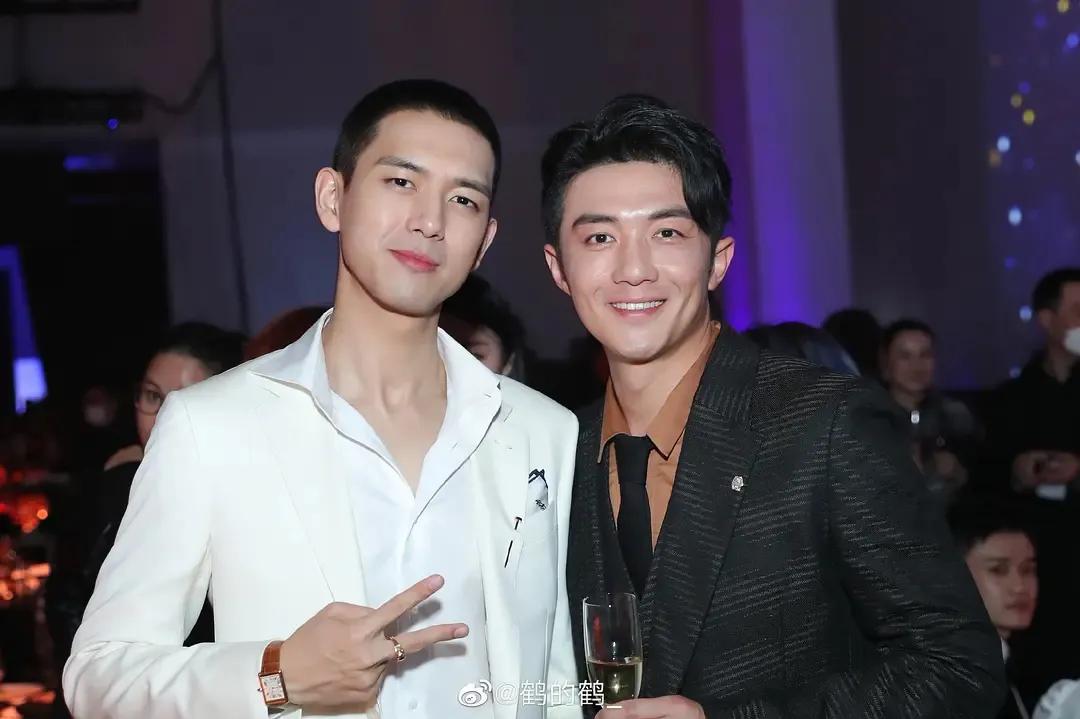 男明星的名利场，谁是你的取向*击狙**？