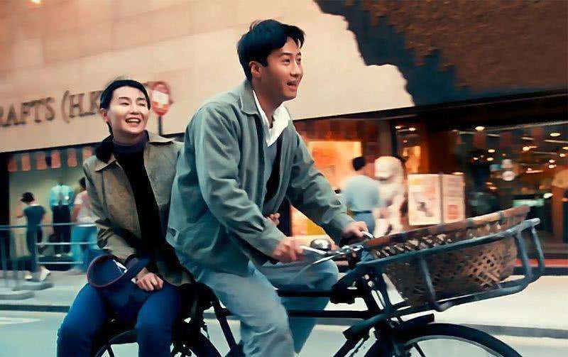 如何评价电影甜蜜蜜,为什么电影甜蜜蜜那么经典