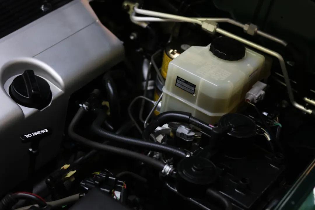 怪兽车翻新视频,怪兽搞老车