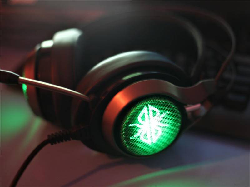 入耳式蓝牙游戏耳机gx05,电竞g5头戴式耳机