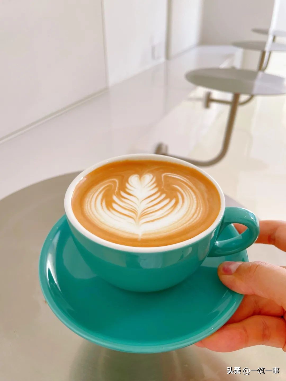 三亚郊外的海边社区,这里藏着“流量密码”还是另一种生活?