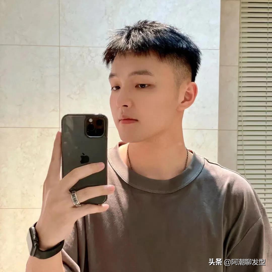 男生锅盖头发型怎么不流行了,冬天什么发型又好看又好打理男生