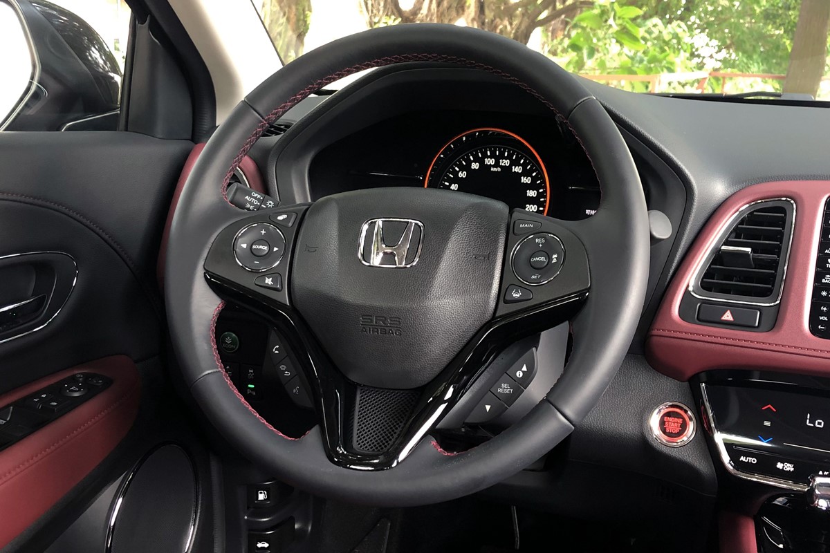 本田缤智羽翼大灯泡怎么更换,广汽本田缤智1.5t发动机型号