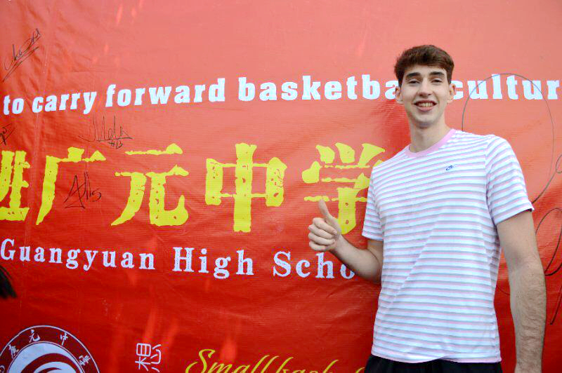 美国和西班牙篮球比赛,美国和西班牙篮球队来岚皋