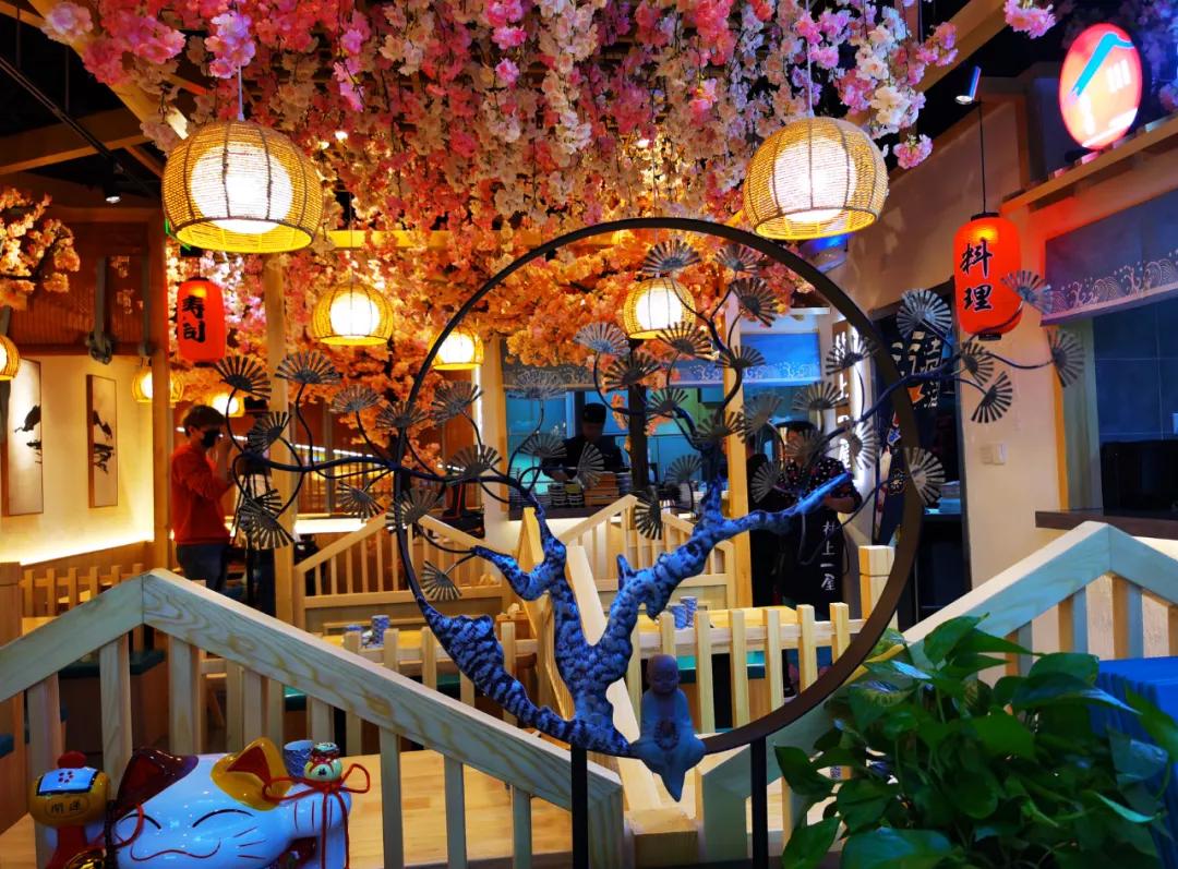 外卖人均80元,最高9000单/月,它4年开43家直营店