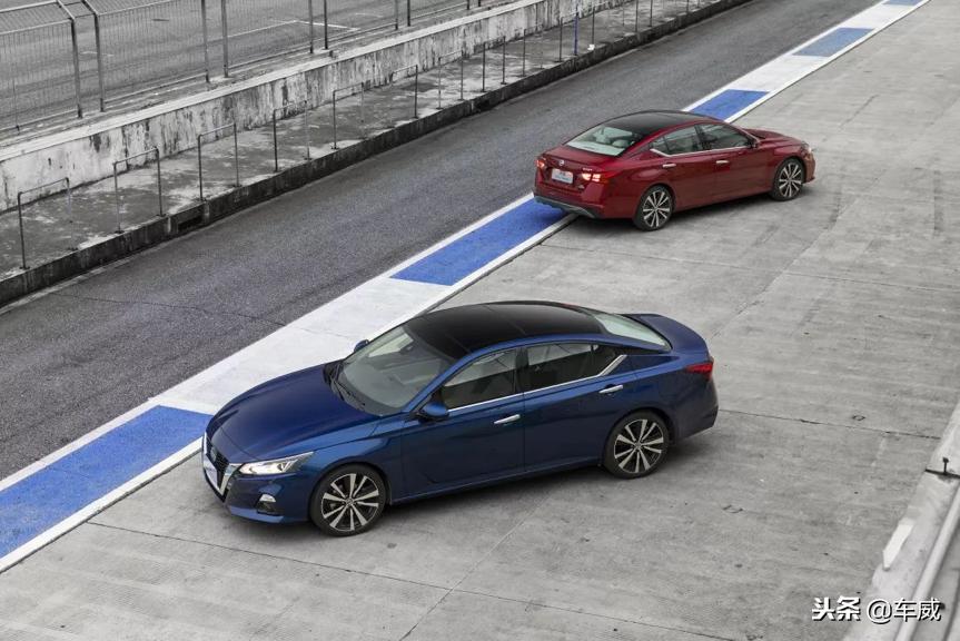 全新天籁竞争力分析,设计、舒适性有优势,但运动只表现在发动机