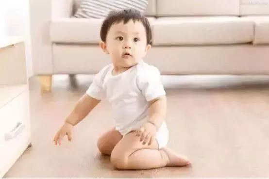 小孩腿型和坐姿有关系吗,孩子长短腿是什么原因引起的