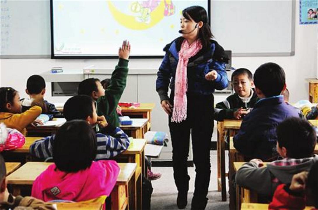 小学生被罚写检讨，每一句都真诚反省，细心老师却发现“端倪”