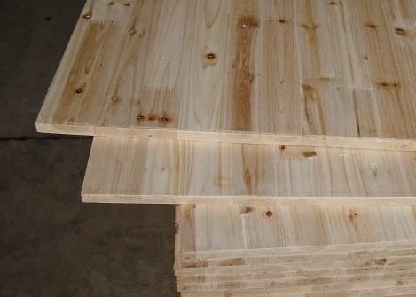 实木颗粒板定制衣柜价格,做衣柜实木板和颗粒板哪个好