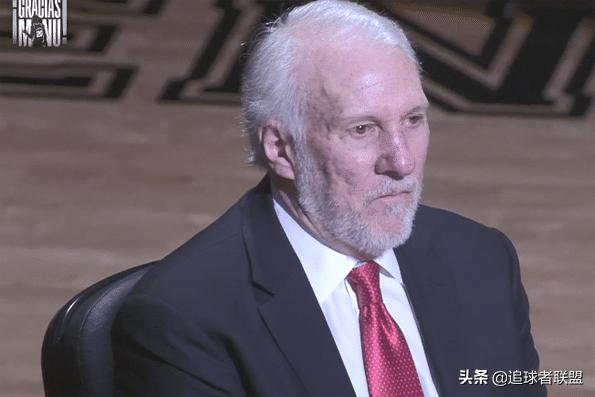 马努拥抱波波,马努最后一场波波维奇叫马努上场